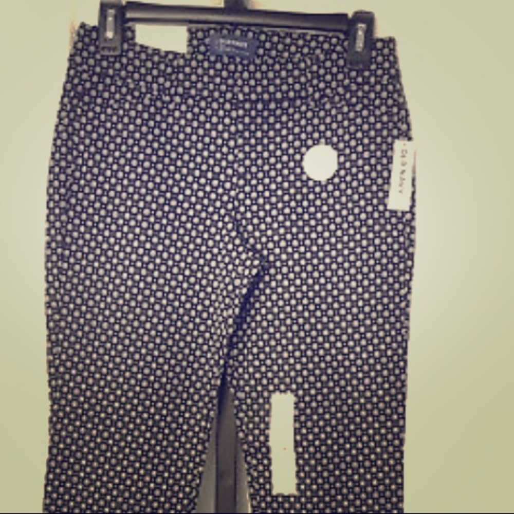 OLD NAVY PRINTED PIXIE PANT